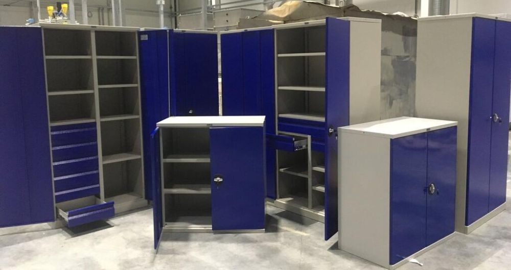 Металлические шкафы: их использование на производстве